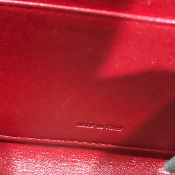 Fendi Vibrant Vintage Red Textured Wallet - Picture 14 of 16